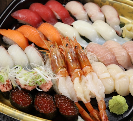 生にぎり寿司盛り合わせ（３～４名様）本マグロなし
