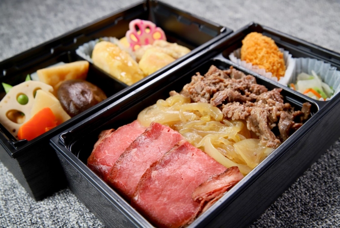 【New】ローストビーフとすき焼き御膳　(二段重)の画像2
