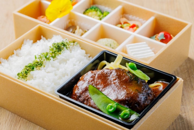 【2026NEW】仙台牛の煮込みハンバーグ(二段重）の画像3